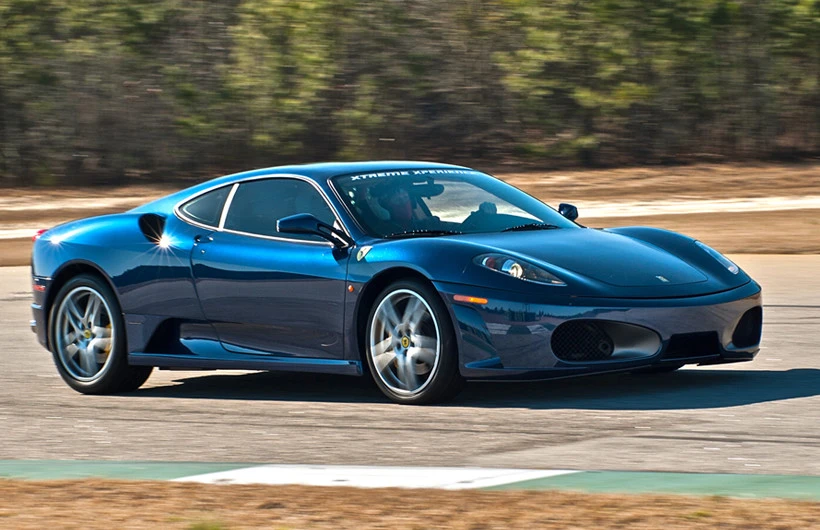 Choáng váng với dàn siêu xe của Cristiano Ronaldo ảnh 9